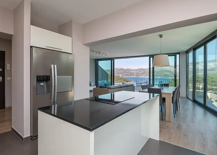 Hill Penthouse Zrnovo