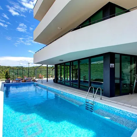Hill Penthouse Appartement Zrnovo