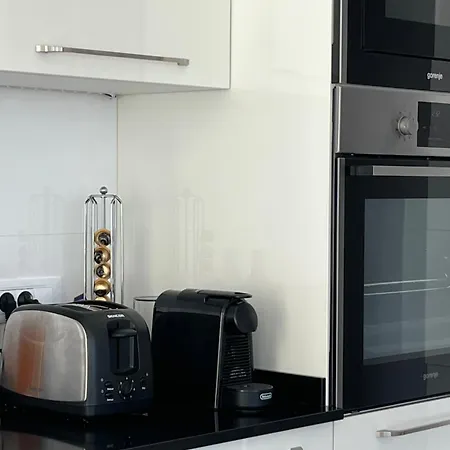 Appartement Hill Penthouse Zrnovo