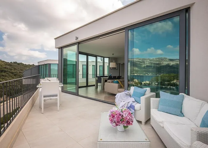 아파트 Hill Penthouse *