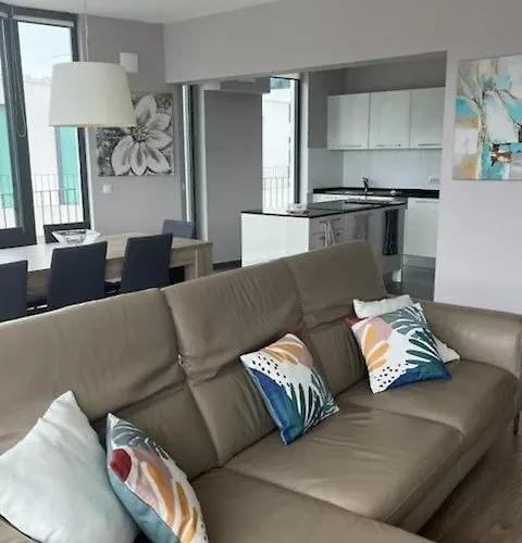 Hill Penthouse 아파트 Zrnovo